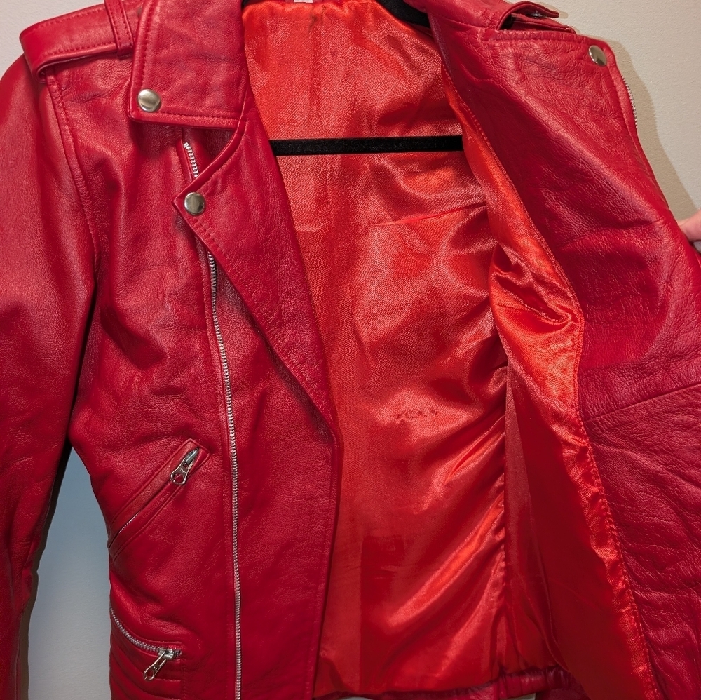 Southside Serpents Jacket Riverdale Cheryl Blossom's Red Leather Jacket - Picture 6 of 7